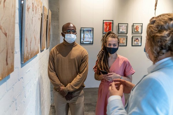 Comment profiter de visites guidées gratuites dans les musées d'art contemporain en Espagne?